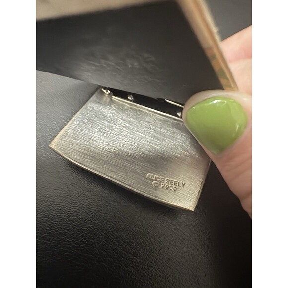 Vintage Pewter 2000 Silvertone Senior Moments Bad Hair DayAlice Seely Pin Brooch - Picture 6 of 6